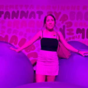 Meet your Posher, Danielle